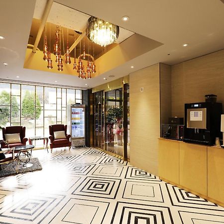 El Tower Hotel Gunsan Exterior photo