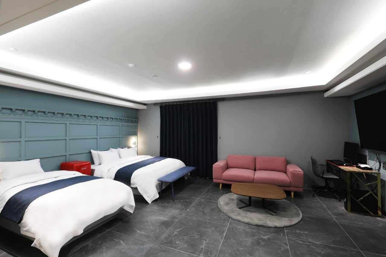 El Tower Hotel Gunsan Exterior photo