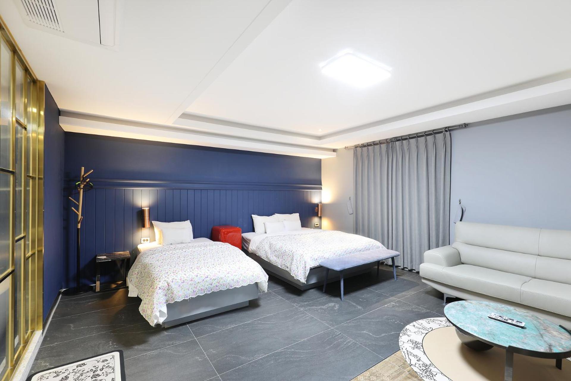 El Tower Hotel Gunsan Exterior photo